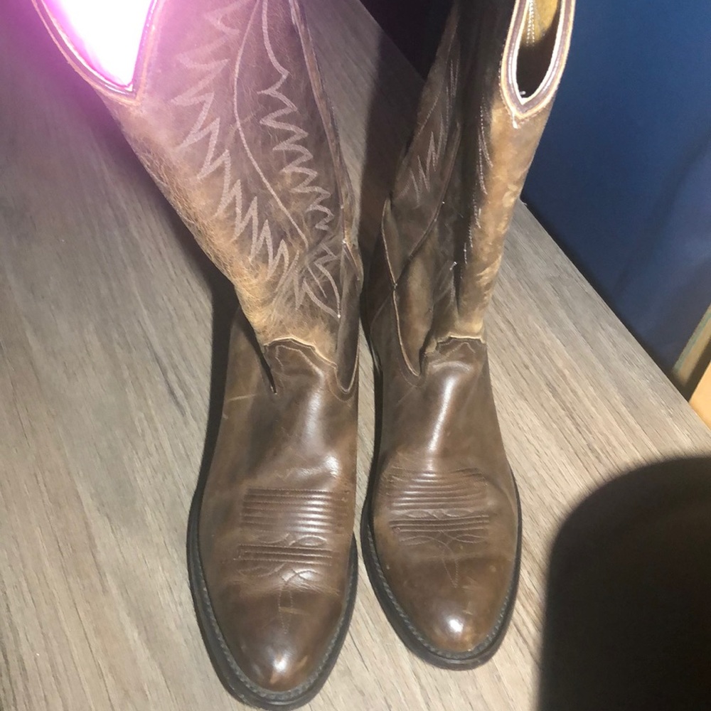 Women’s leather “Tony Lama” boots